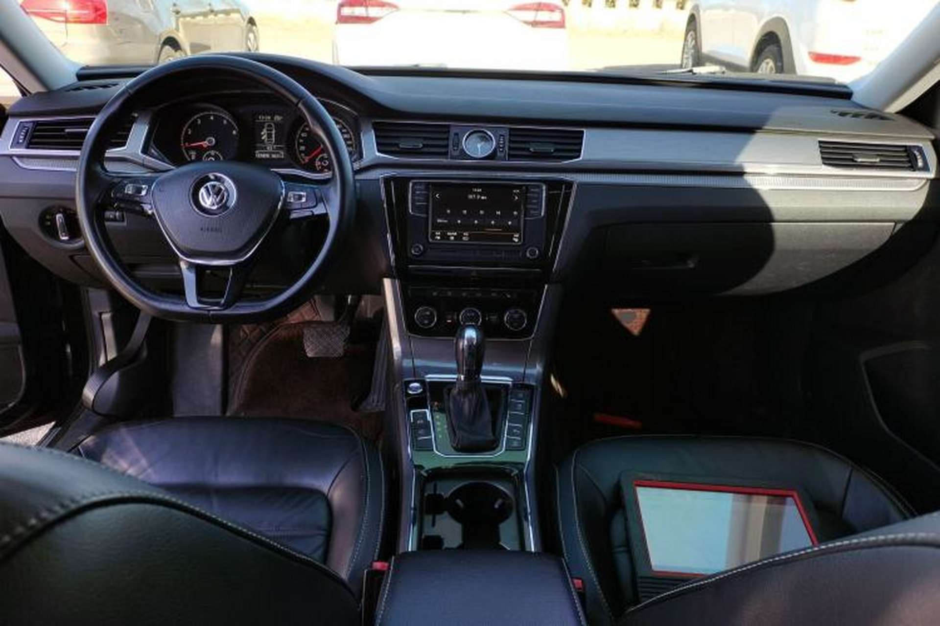 Used Volkswagen Passat 2017 330TSI DSG Luxury Edition Center Console