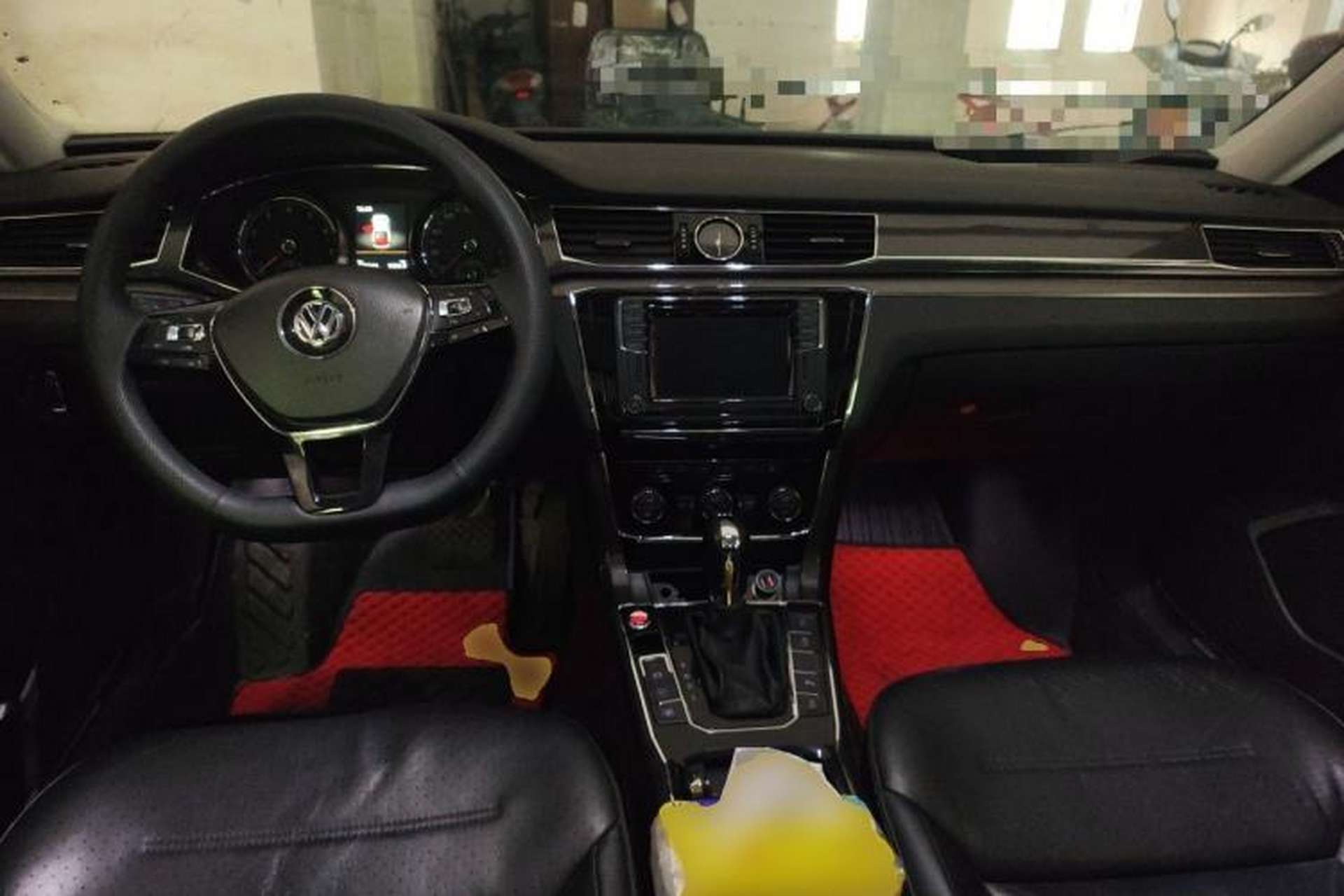 Used Volkswagen Passat 2017 330TSI DSG Luxury Edition Center Console