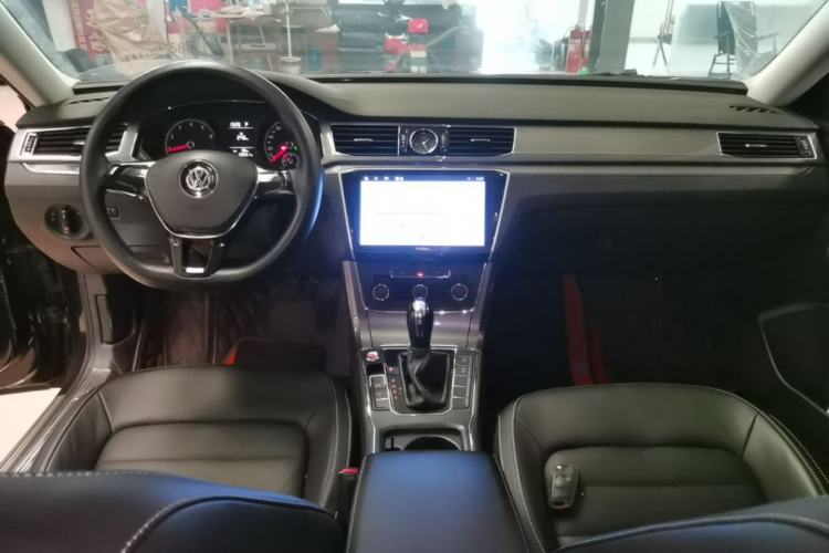 Used Volkswagen Passat 2017 1.8TSI DSG Government Procurement Version (CEA Engine) Center Console