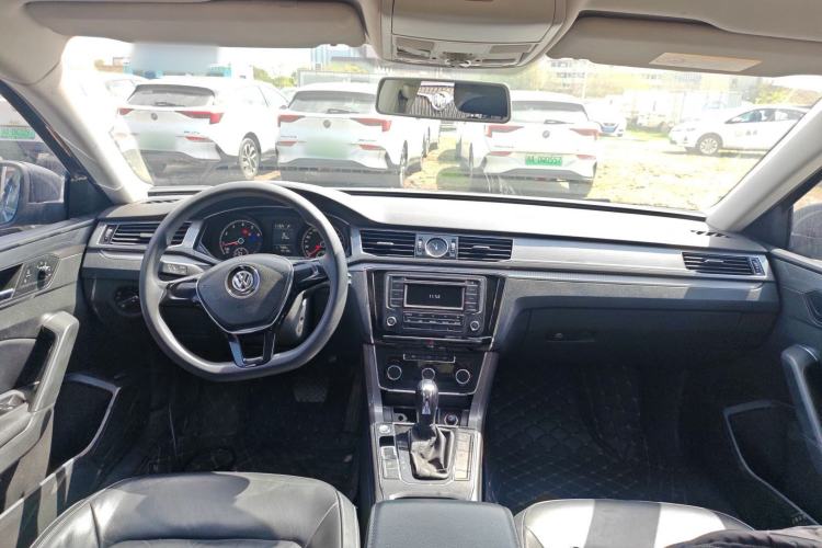 Used Volkswagen Passat 2017 1.8TSI DSG Government Procurement Version (CEA Engine) Center Console