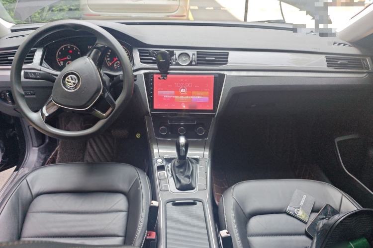 Used Volkswagen Passat 2017 1.8TSI DSG Government Procurement Version (CEA Engine) Center Console