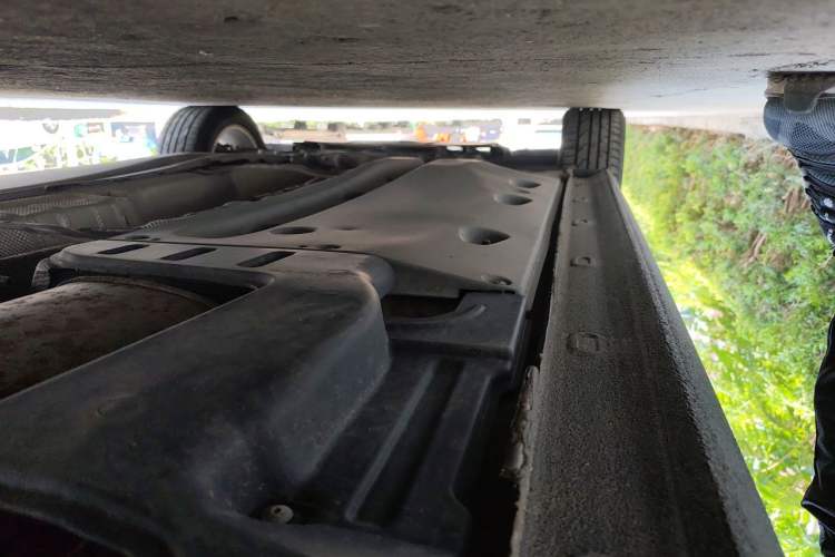 Used Volkswagen Passat 2017 330TSI DSG Luxury Edition Chassis Rear Left
