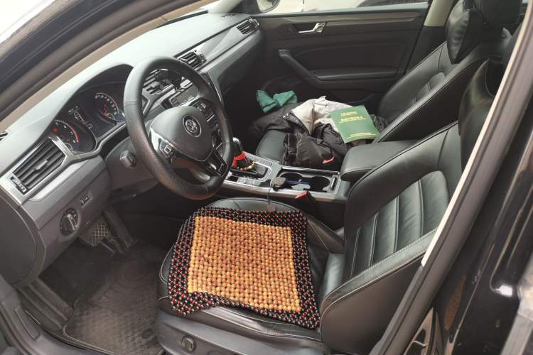 Used Volkswagen Passat 2017 330TSI DSG Luxury Edition Driver Seat