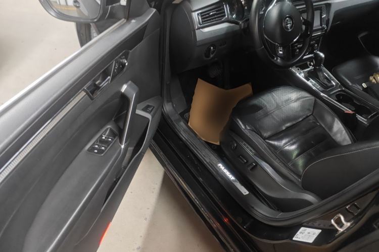 Used Volkswagen Passat 2017 330TSI DSG Prestige Edition Driver Seat