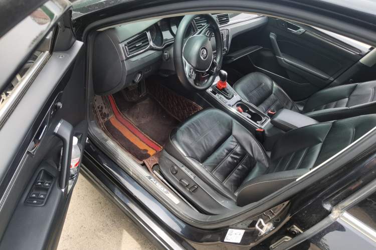 Used Volkswagen Passat 2017 330TSI DSG Prestige Edition Driver Seat