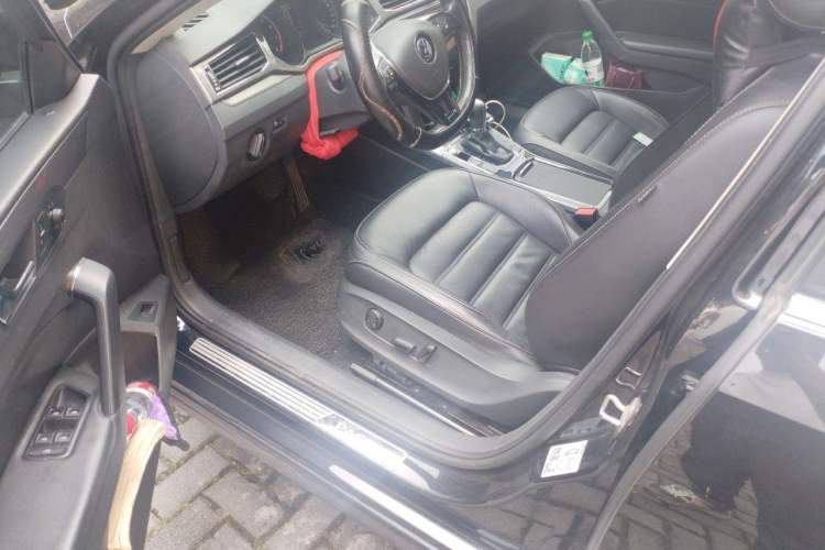 Used Volkswagen Passat 2017 330TSI DSG Prestige Edition Driver Seat