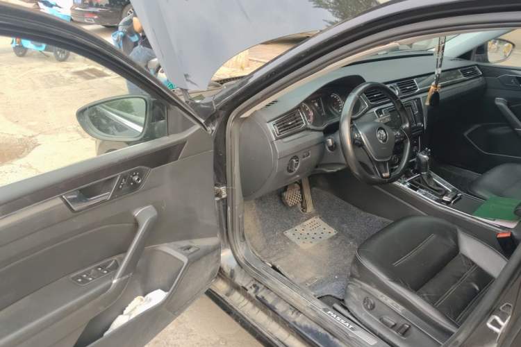 Used Volkswagen Passat 2017 330TSI DSG Prestige Edition Driver Seat