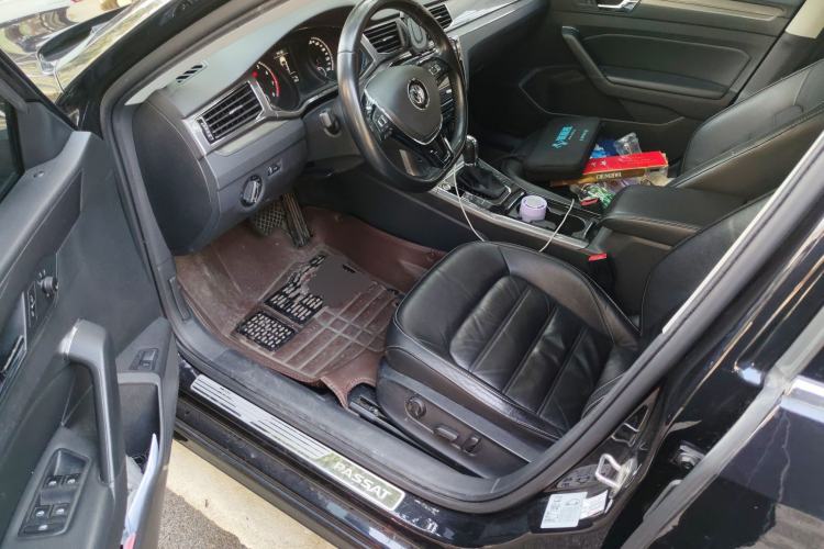 Used Volkswagen Passat 2017 330TSI DSG Luxury Edition Driver Seat