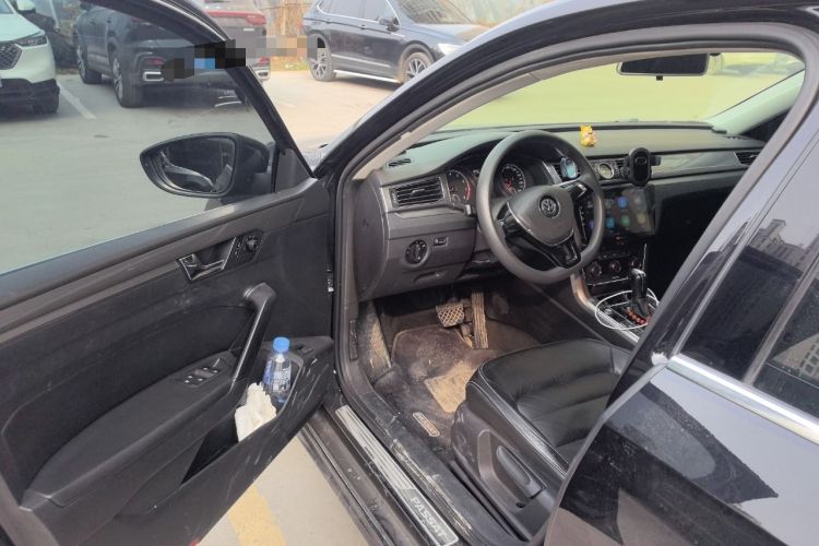 Used Volkswagen Passat 2017 1.8TSI DSG Government Procurement Version (CEA Engine) Driver Seat