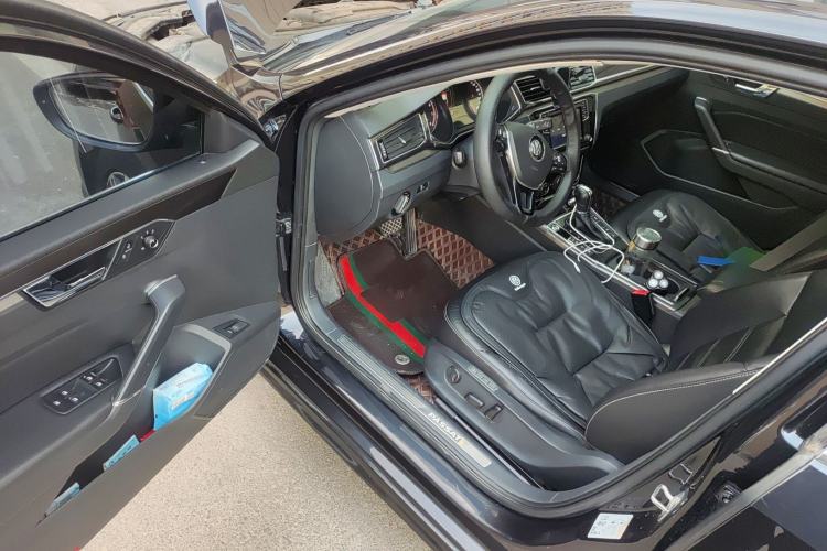 Used Volkswagen Passat 2017 330TSI DSG Prestige Edition Driver Seat