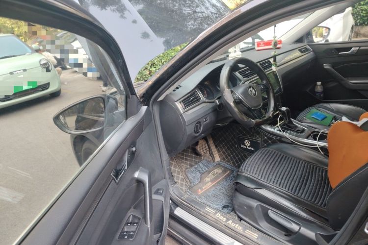 Used Volkswagen Passat 2017 1.8TSI DSG Government Procurement Version (CEA Engine) Driver Seat