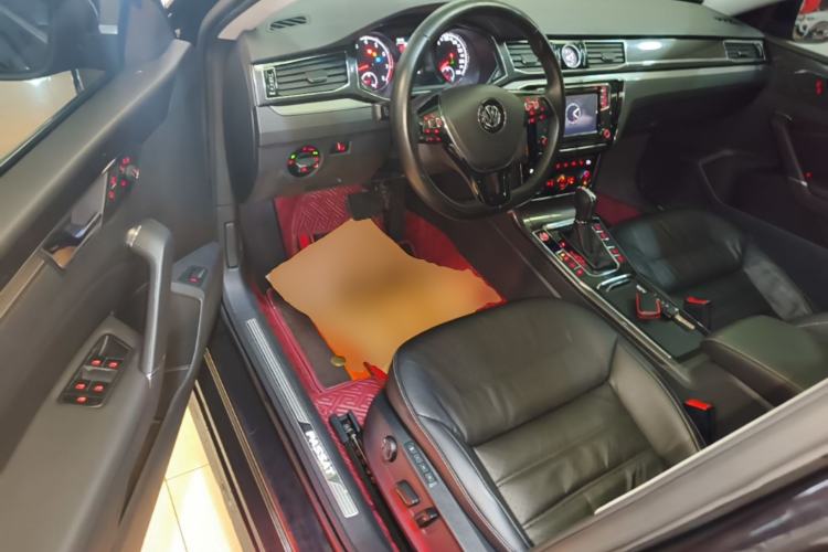 Used Volkswagen Passat 2017 330TSI DSG Prestige Edition Driver Seat