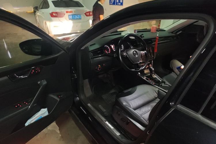 Used Volkswagen Passat 2017 330TSI DSG Prestige Edition Driver Seat