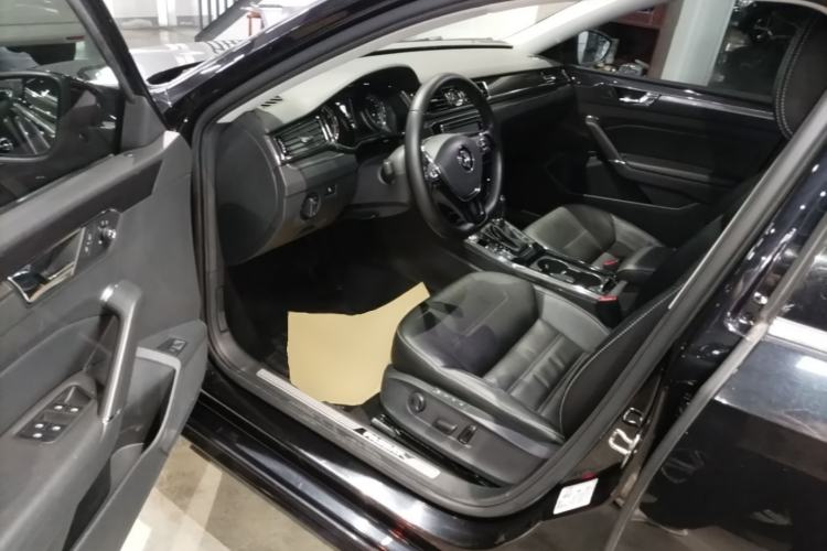 Used Volkswagen Passat 2017 330TSI DSG Prestige Edition Driver Seat