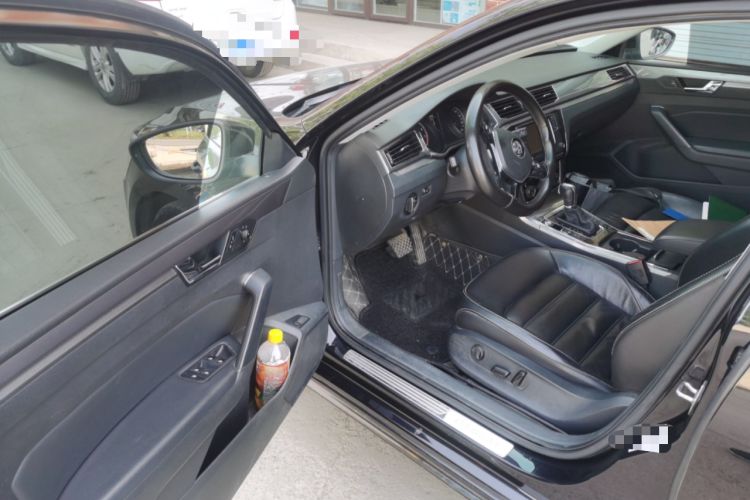 Used Volkswagen Passat 2017 280TSI DSG Luxury Edition Driver Seat