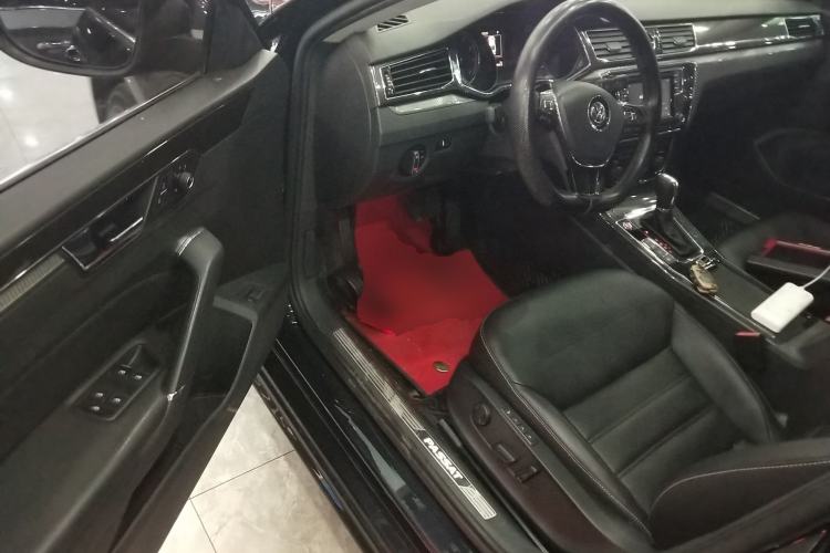 Used Volkswagen Passat 2017 330TSI DSG Prestige Edition Driver Seat