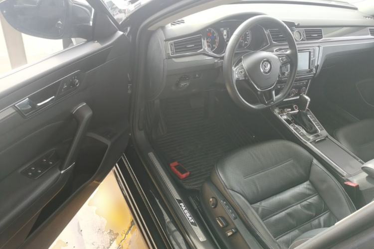 Used Volkswagen Passat 2017 330TSI DSG Prestige Edition Driver Seat