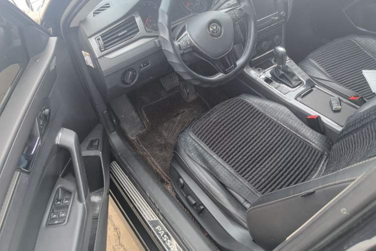 Used Volkswagen Passat 2017 330TSI DSG Luxury Edition Driver Seat