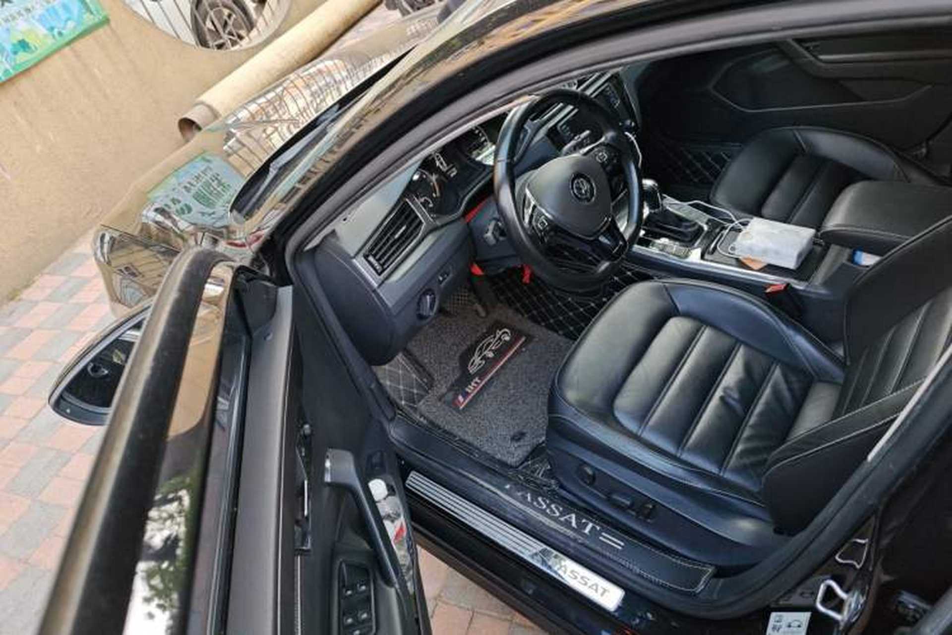 Used Volkswagen Passat 2017 330TSI DSG Luxury Edition Driver Seat