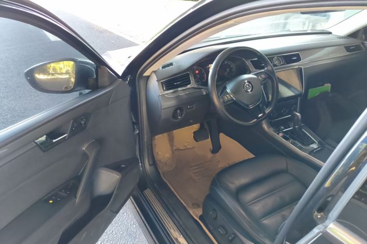 Used Volkswagen Passat 2017 330TSI DSG Luxury Edition Driver Seat