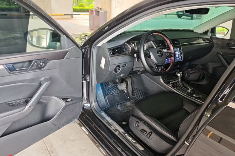 Used Volkswagen Passat 2017 330TSI DSG Prestige Edition Driver Seat