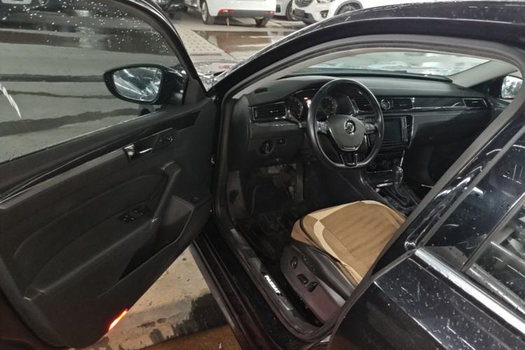Used Volkswagen Passat 2017 330TSI DSG Prestige Edition Driver Seat