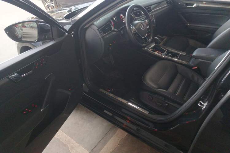 Used Volkswagen Passat 2017 330TSI DSG Prestige Edition Driver Seat