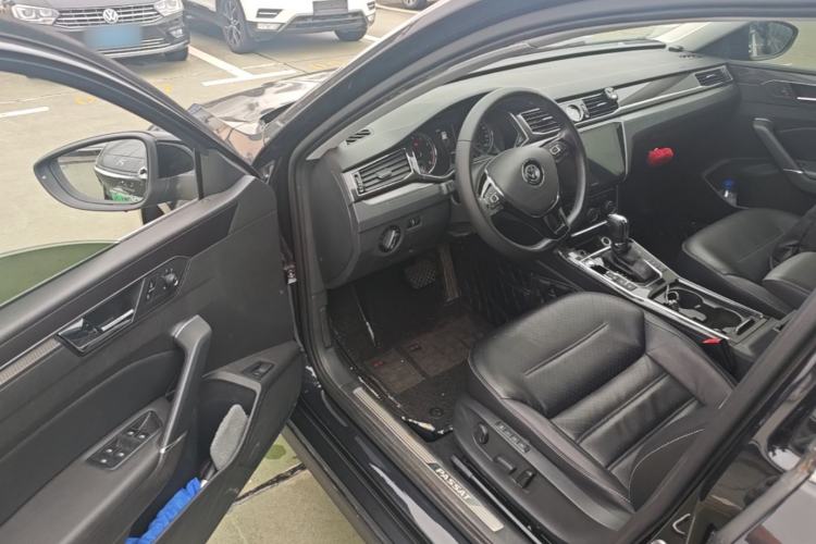 Used Volkswagen Passat 2017 330TSI DSG Prestige Edition Driver Seat
