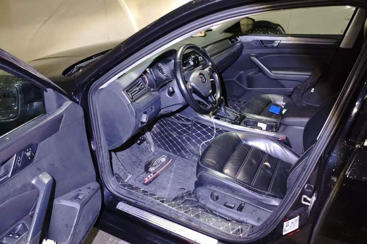 Used Volkswagen Passat 2017 330TSI DSG Luxury Edition Driver Seat