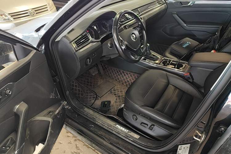Used Volkswagen Passat 2017 330TSI DSG Prestige Edition Driver Seat