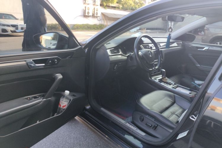 Used Volkswagen Passat 2017 330TSI DSG Prestige Edition Driver Seat