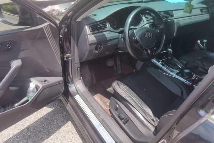 Used Volkswagen Passat 2017 330TSI DSG Luxury Edition Driver Seat