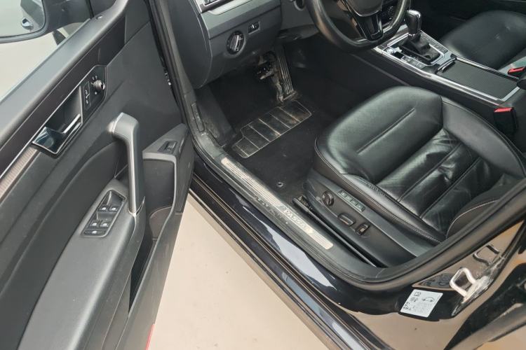Used Volkswagen Passat 2017 330TSI DSG Prestige Edition Driver Seat