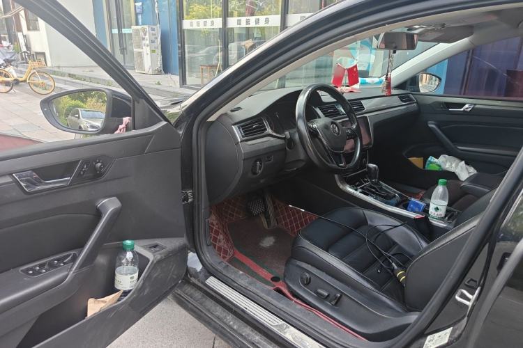 Used Volkswagen Passat 2017 330TSI DSG Luxury Edition Driver Seat