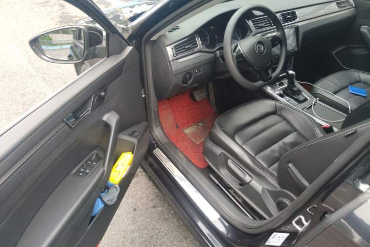 Used Volkswagen Passat 2017 1.8TSI DSG Government Procurement Version (CEA Engine) Driver Seat