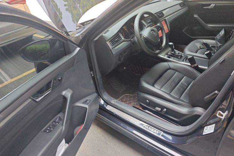 Used Volkswagen Passat 2017 1.8TSI DSG Government Procurement Version (CEA Engine) Driver Seat