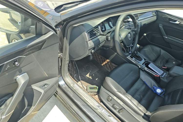 Used Volkswagen Passat 2017 330TSI DSG Prestige Edition Driver Seat