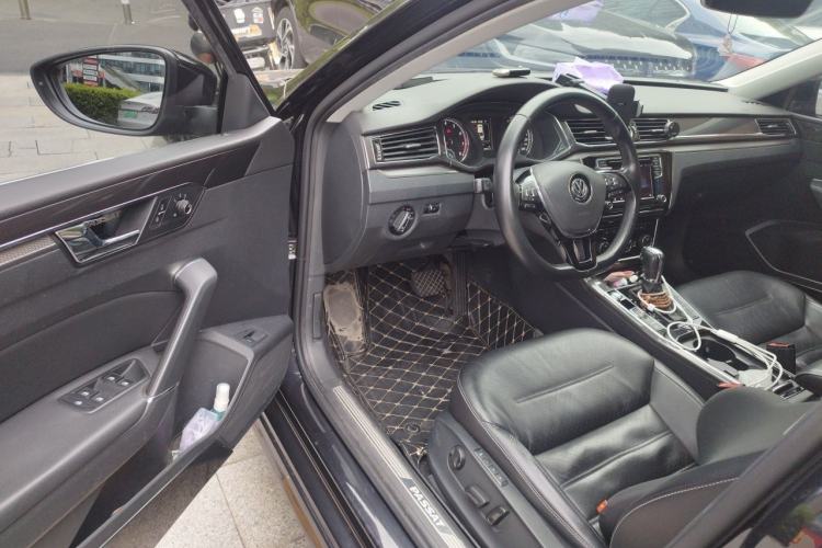 Used Volkswagen Passat 2017 330TSI DSG Prestige Edition Driver Seat
