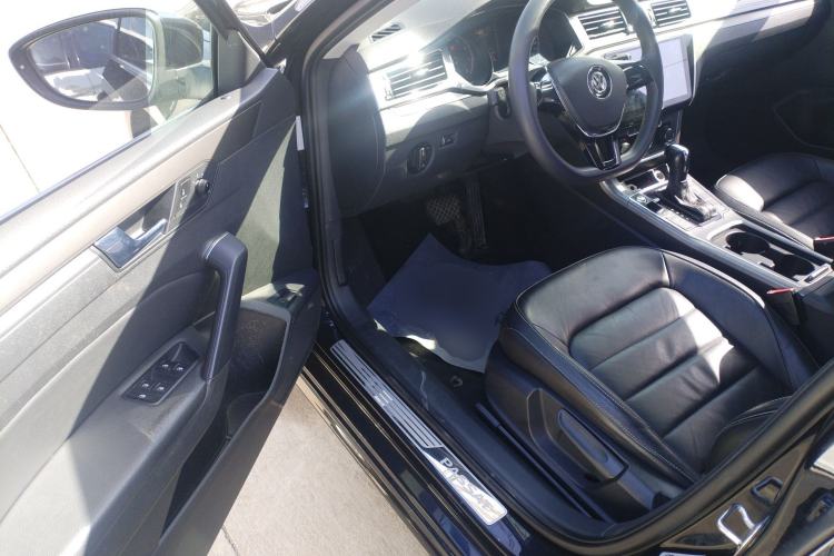 Used Volkswagen Passat 2017 1.8TSI DSG Government Procurement Version (CEA Engine) Driver Seat