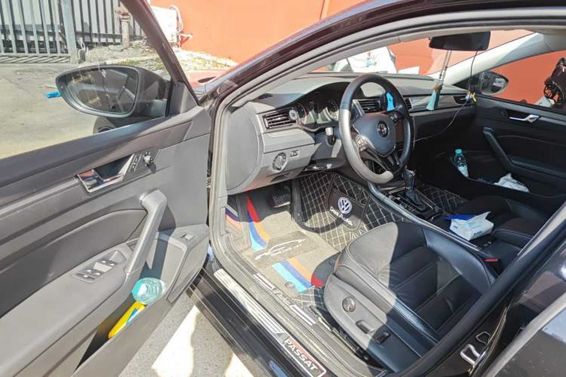 Used Volkswagen Passat 2017 330TSI DSG Luxury Edition Driver Seat