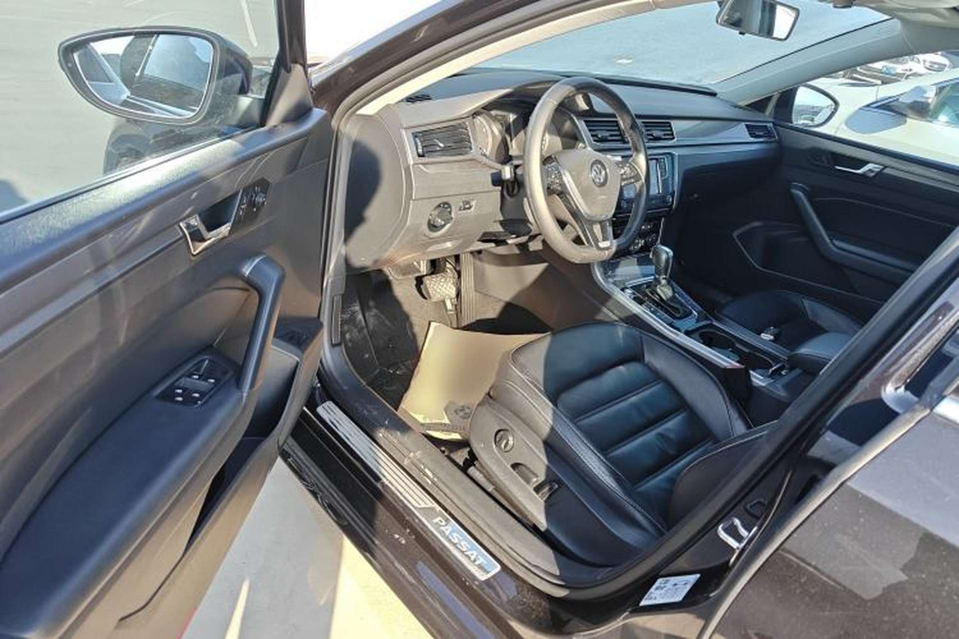 Used Volkswagen Passat 2017 330TSI DSG Luxury Edition Driver Seat