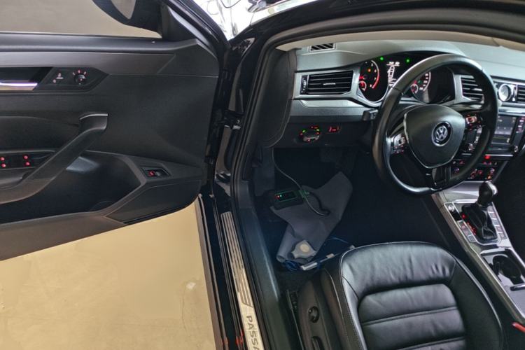 Used Volkswagen Passat 2017 280TSI DSG Luxury Edition Driver Seat
