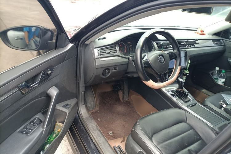 Used Volkswagen Passat 2017 280TSI DSG Luxury Edition Driver Seat