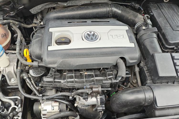 Used Volkswagen Passat 2017 330TSI DSG Luxury Edition Engine Bay