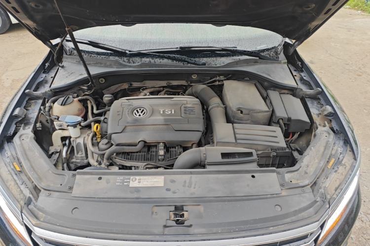 Used Volkswagen Passat 2017 330TSI DSG Luxury Edition Engine Bay