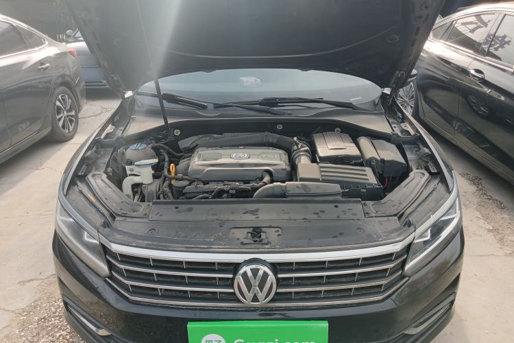 Used Volkswagen Passat 2017 330TSI DSG Luxury Edition Engine Bay