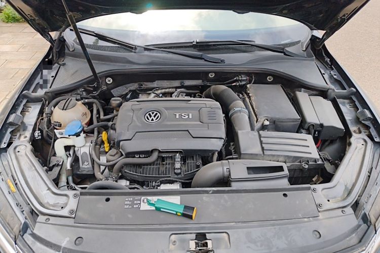 Used Volkswagen Passat 2017 330TSI DSG Luxury Edition Engine Bay