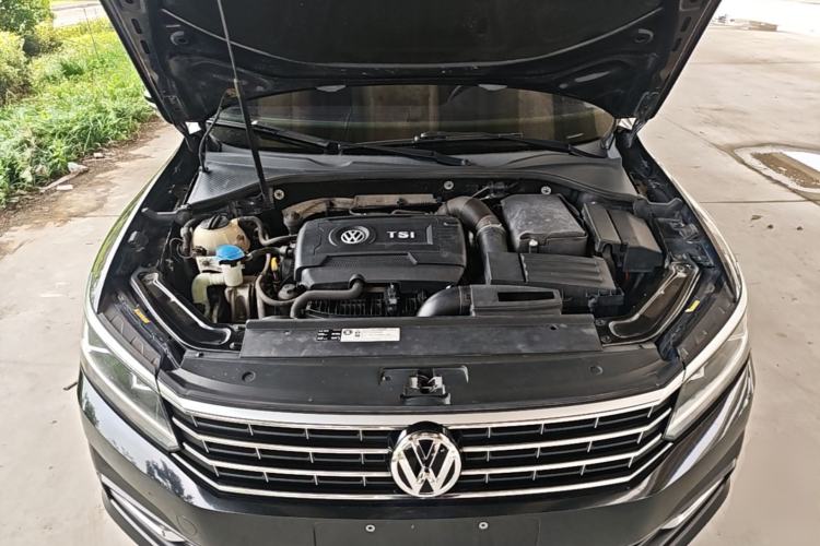 Used Volkswagen Passat 2017 330TSI DSG Luxury Edition Engine Bay