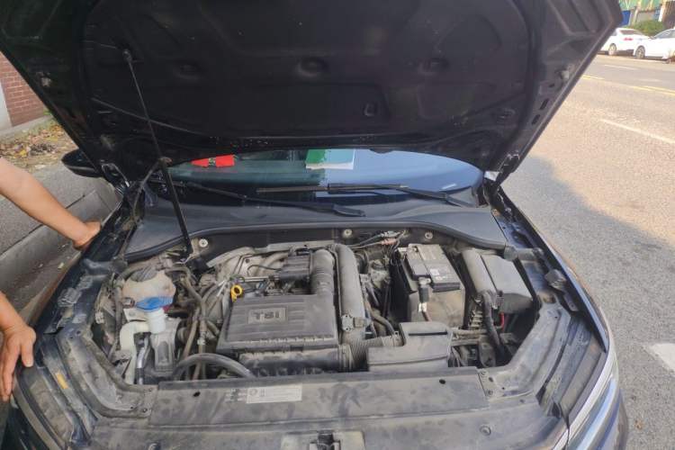 Used Volkswagen Passat 2017 280TSI DSG Luxury Edition Engine Bay