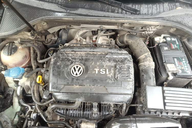 Used Volkswagen Passat 2017 330TSI DSG Luxury Edition Engine Bay